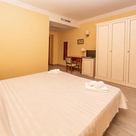 Pallanza By Lvg Collection ホテル 4*