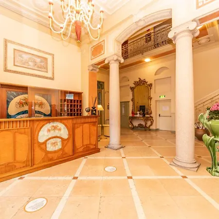 Pallanza By Lvg Collection 4* Вербания