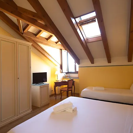 Отель Lvg Collection - Pallanza Вербания