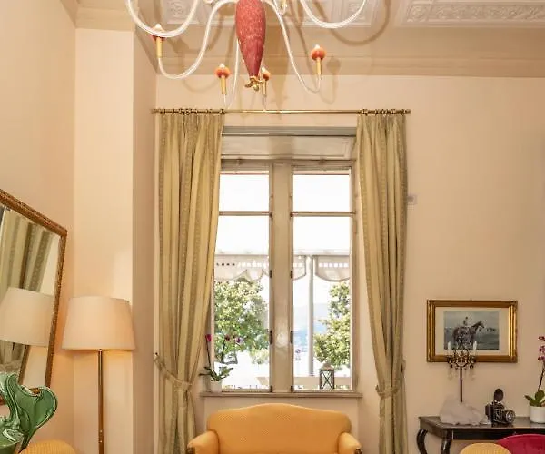 호텔 Lvg Collection - Pallanza 베르바니아