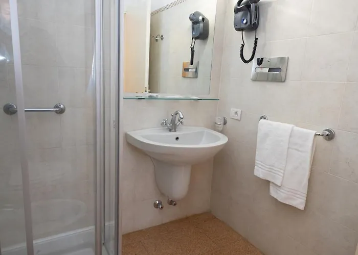 Lvg Collection - Pallanza Otel Verbania